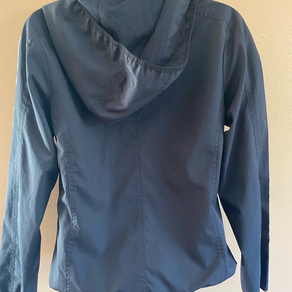 🔴 LAST CHANCE 🔴 IZOD • Windbreaker - Picture 2 of 10